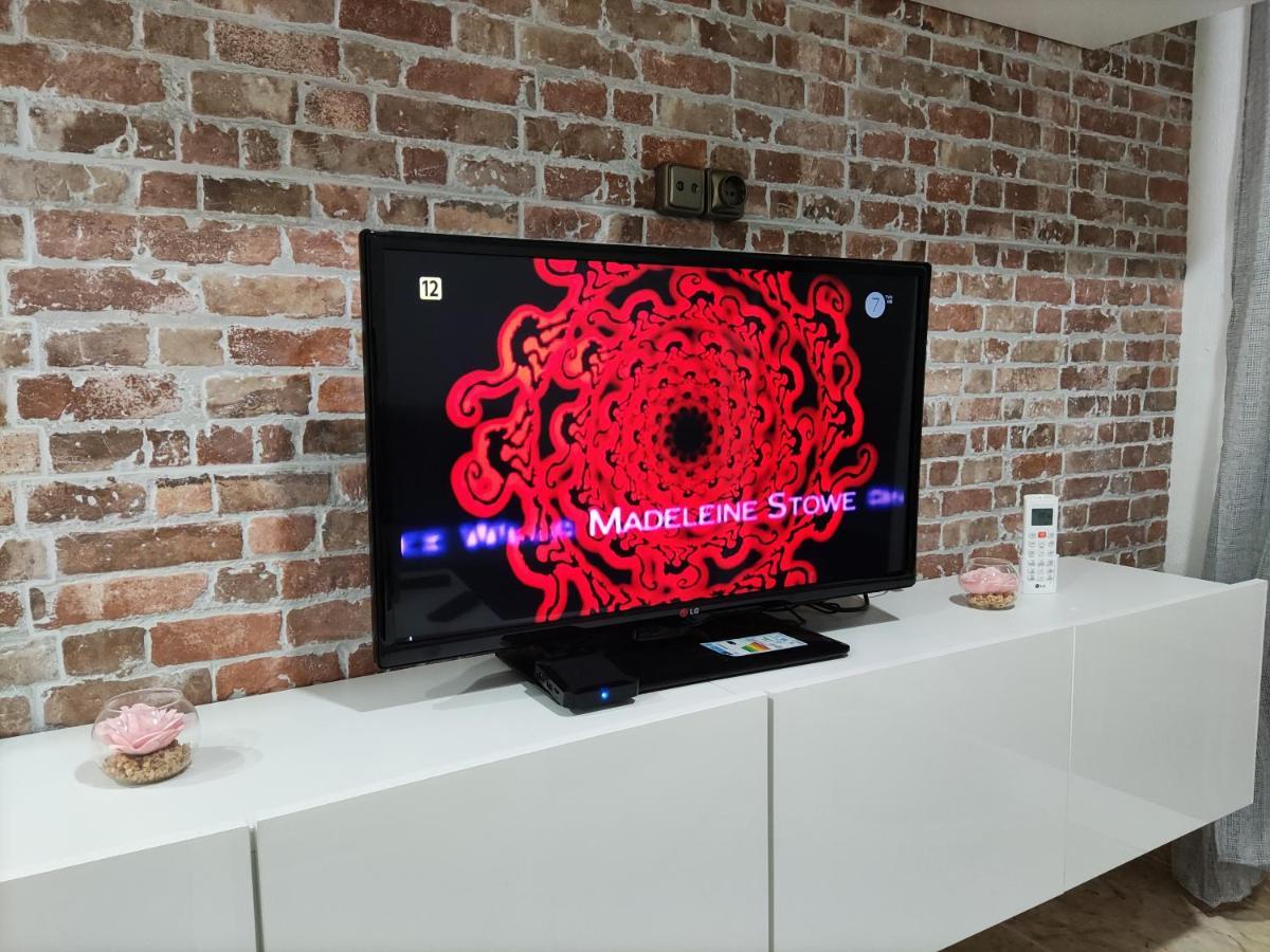 Julia'S Paradise Apartment 托雷维耶哈 外观 照片